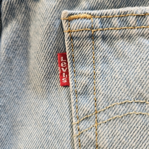 Levi's 501's Classic Light Blue Jean Shorts Size 32 - Picture 11 of 11